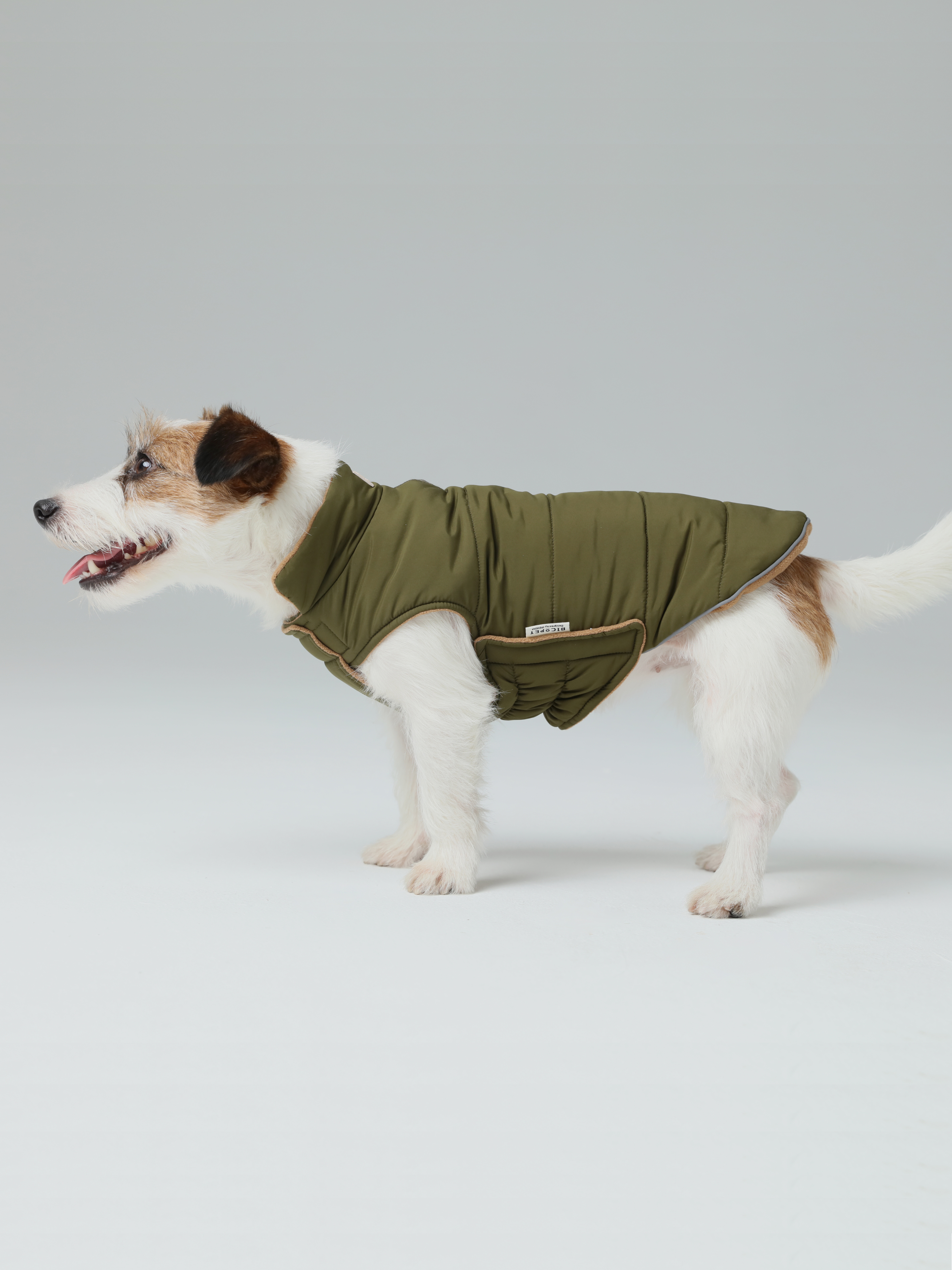 Reversible Dog Jacket with Polar Fleece Lining and Reflective Trim
