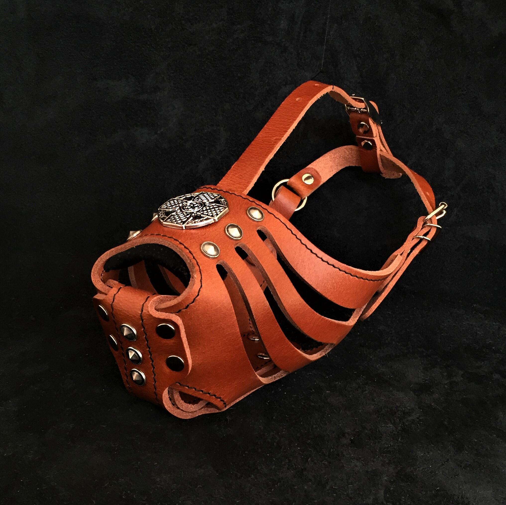 Bestia Maximus Silver Basket Dog Muzzle – Leather, Padded Nose