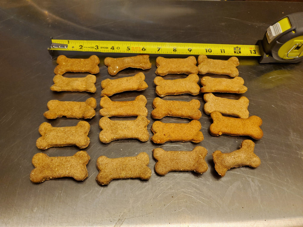 Carrot & Oat Dog Biscuits – 20 Regular-Size Treats
