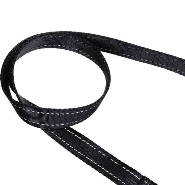 Reflective 5-Foot Black Dog Leash – Durable Polyester Webbing