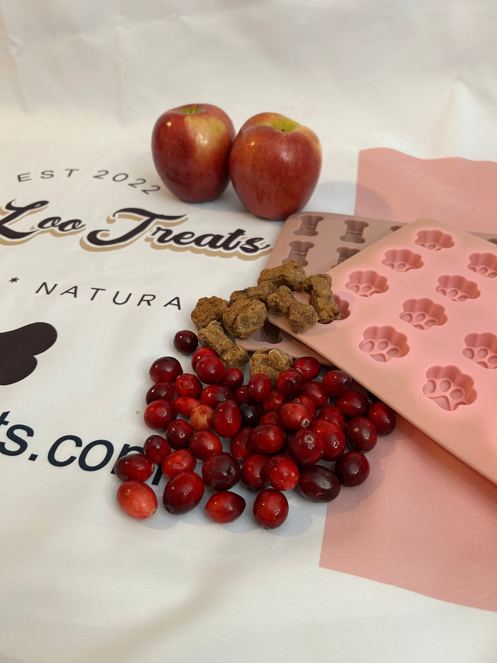 Lucy Loo Apple & Cranberry Dog Treats
