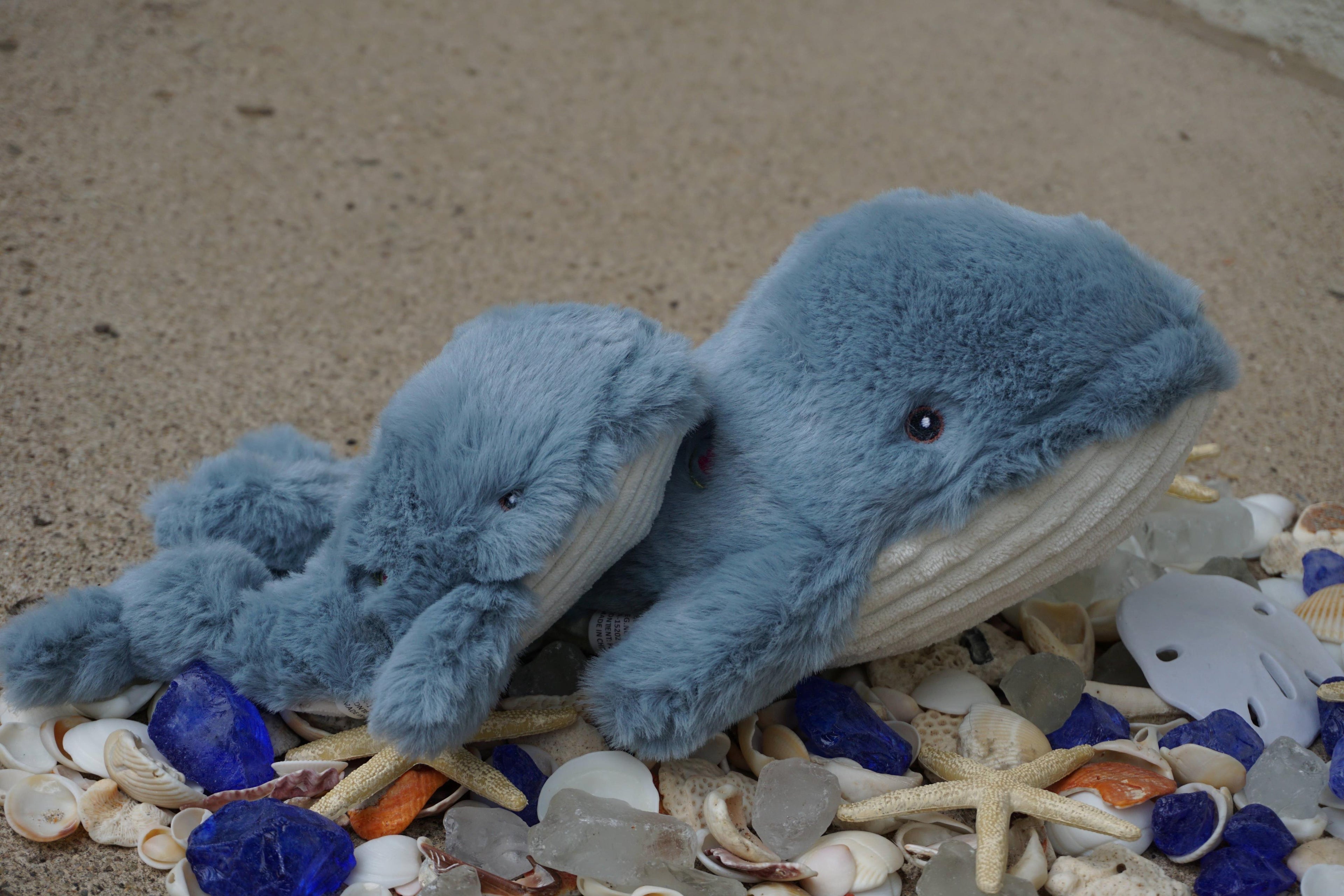 Mobie Whale Plush Dog Toy with Knotted Design and Squeakers