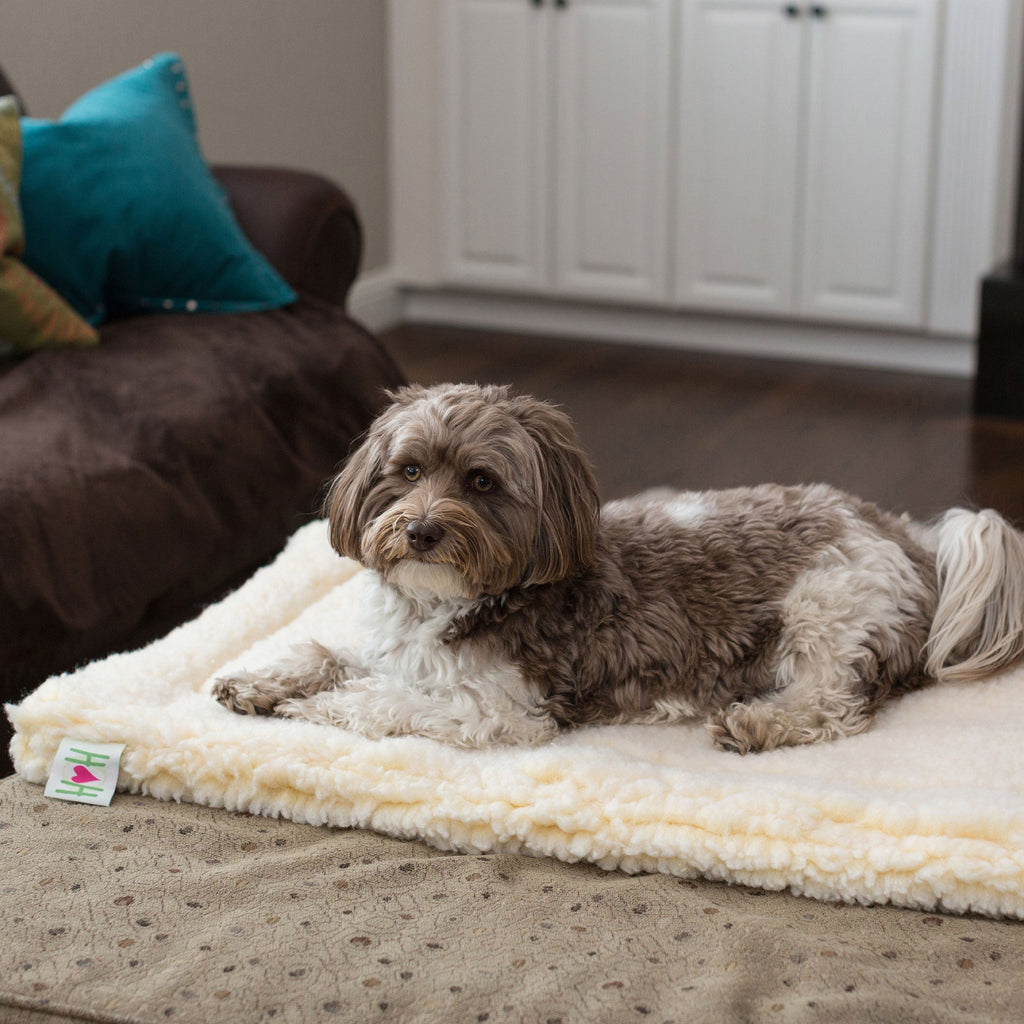 HuggleFleece Mat Stuffing-Free Orthopedic Pet Bed