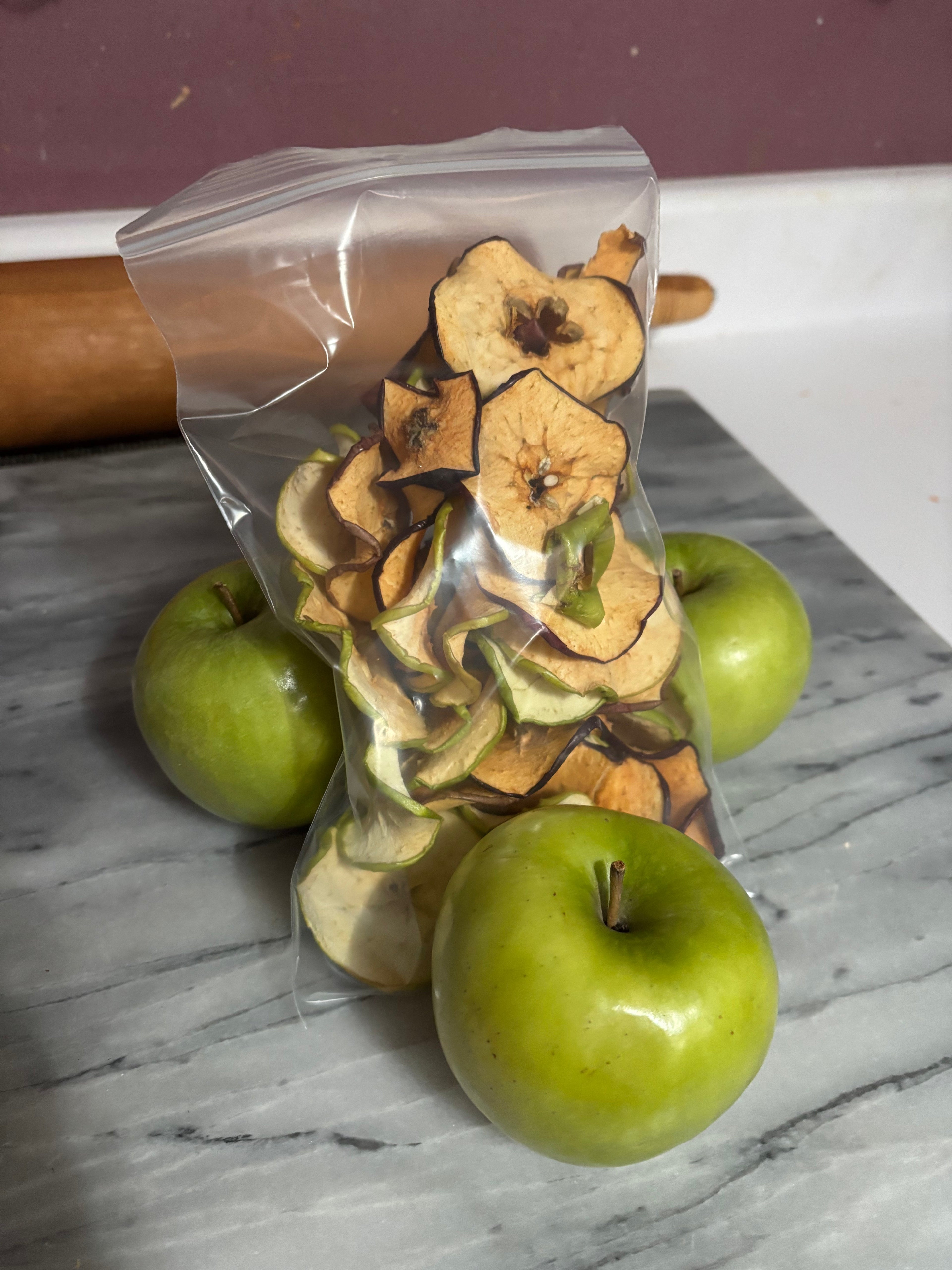 Dehydrated Apple Chips Pet Treats, 2.8 oz Bag