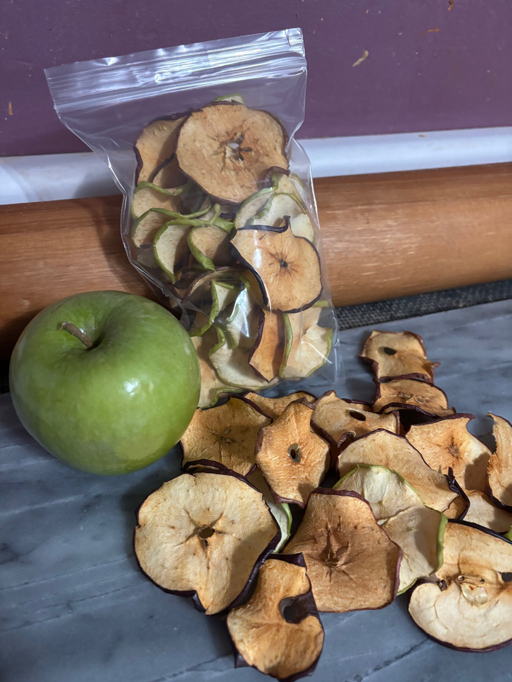 Dehydrated Apple Chips Pet Treats, 2.8 oz Bag