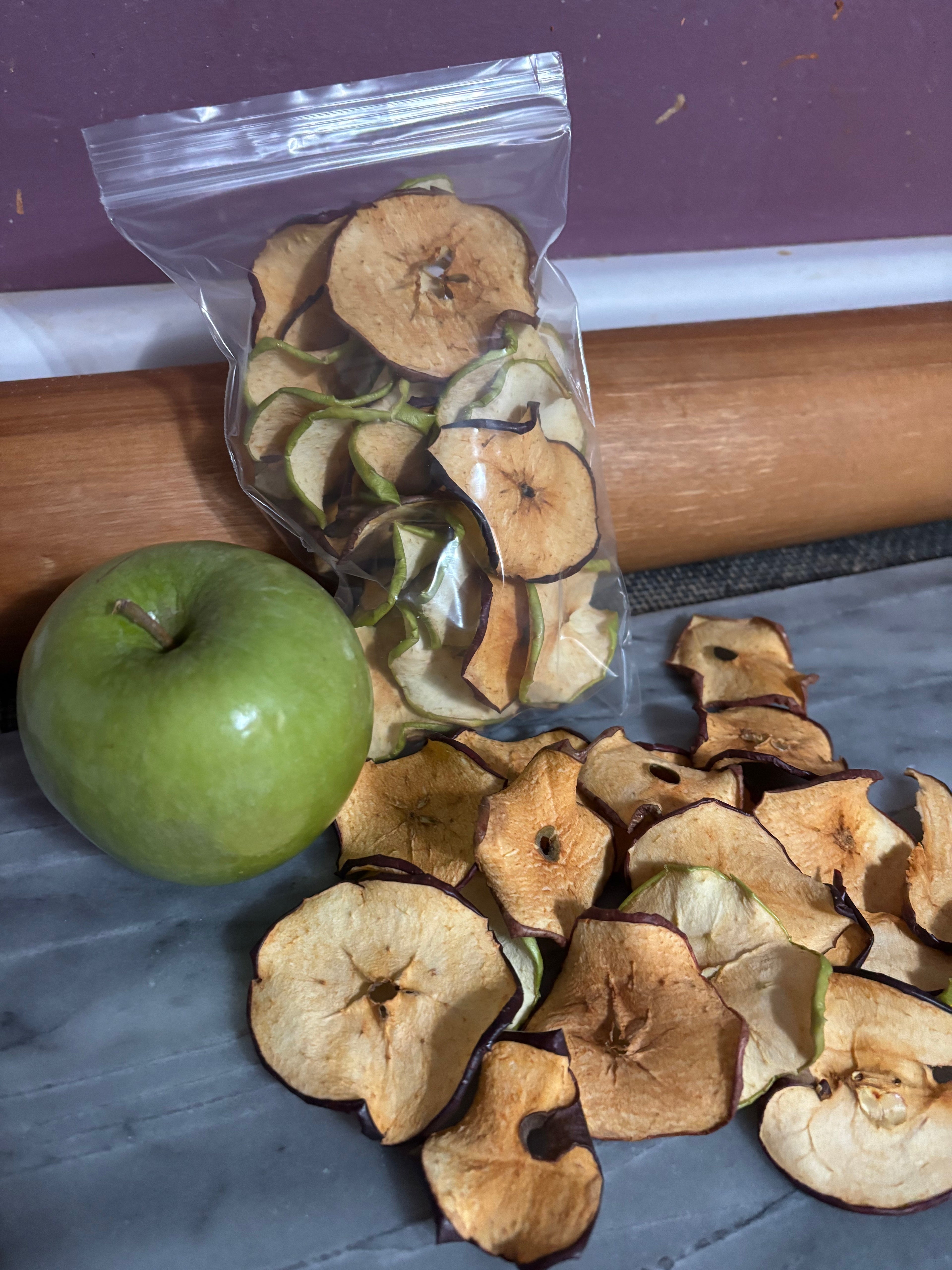 Dehydrated Apple Chips Pet Treats, 2.8 oz Bag