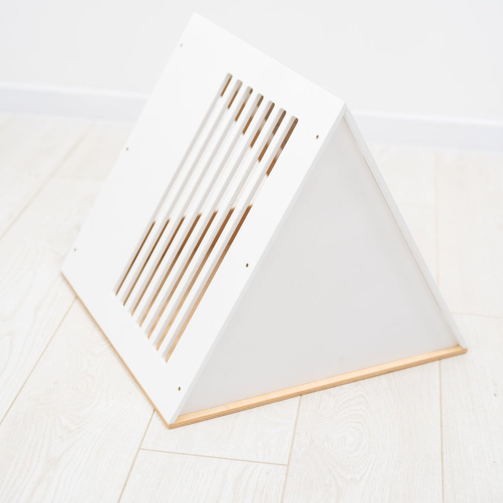 Wooden Cat House in White – Modern Indoor Pet Shelter