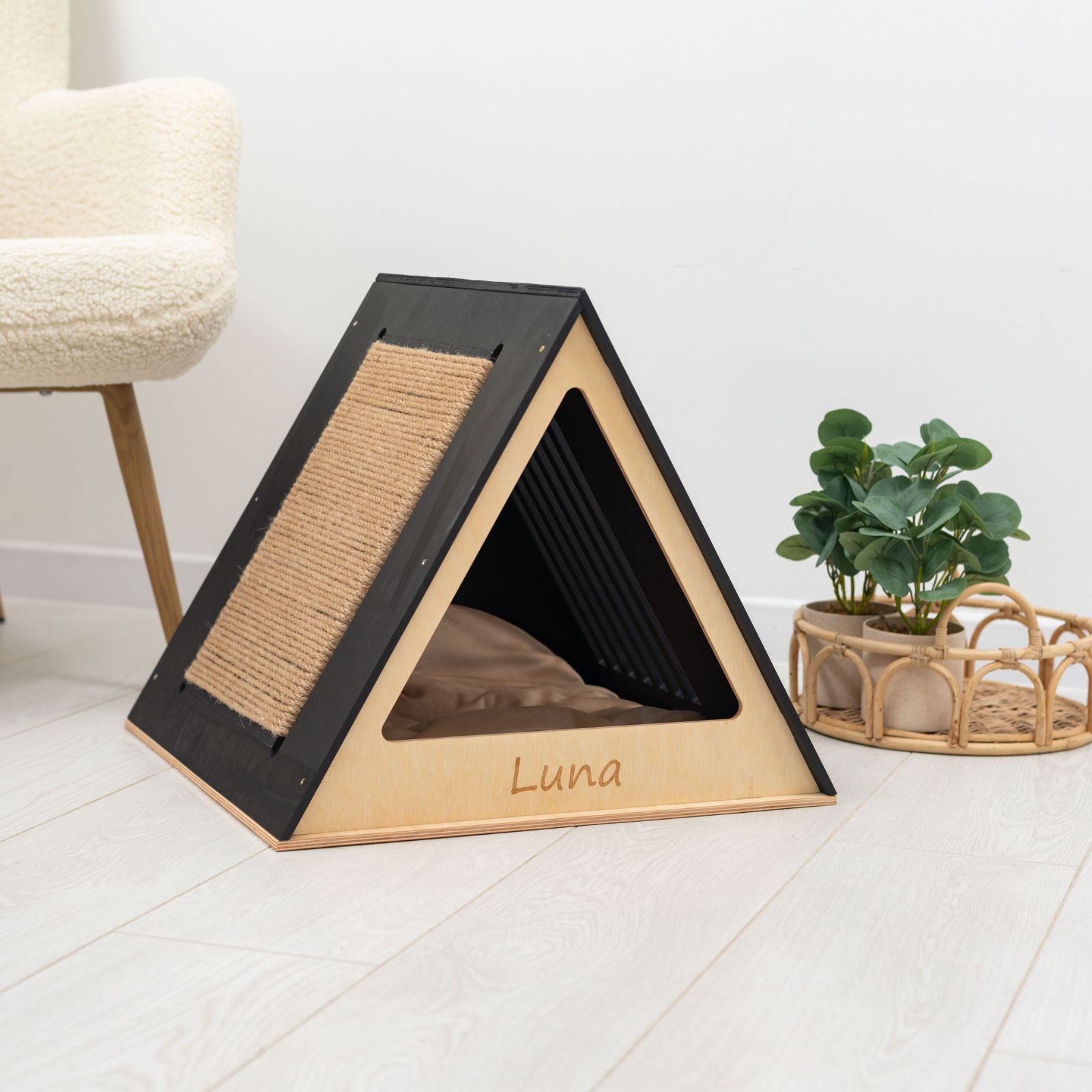 Wooden Cat House – Black