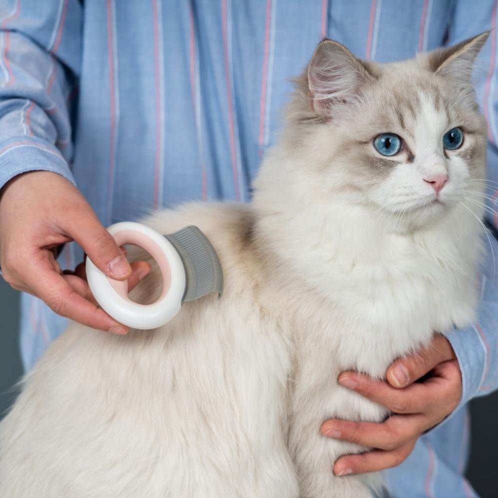 Knuckler Handheld Flexible Grooming Rake Comb for Cats & Dogs